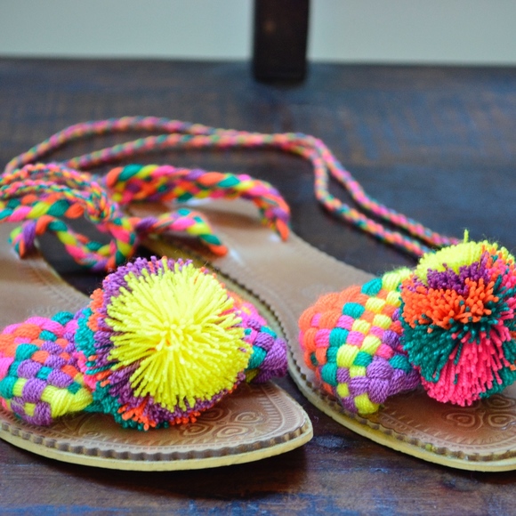 Handmade Wayuu Sandals - Picture 4 of 4